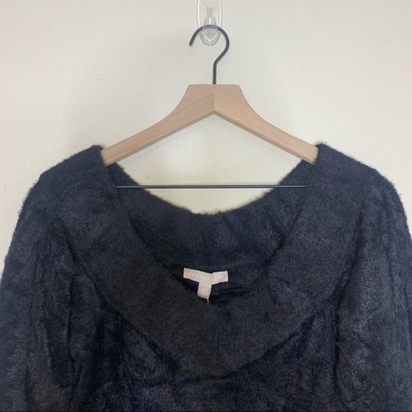 NWT Chelsea28 Black Off Shoulder Knit V Neck Long Sleeve Sweater Medium - Picture 4 of 11